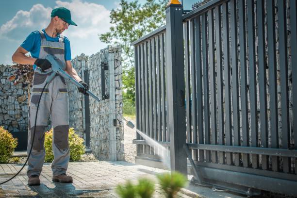 Best Fence Cleaning  in Charles City, IA